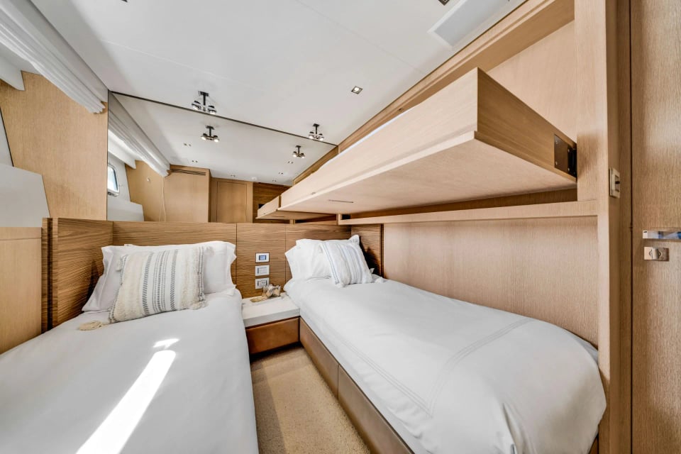 Astonish — 97' yacht San Lorenzo for charter in Miami