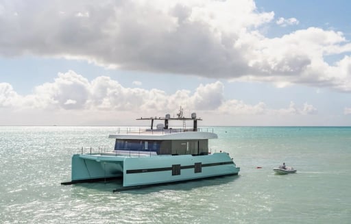 Power Cat — 70' yacht Sunreef for charter in Miami