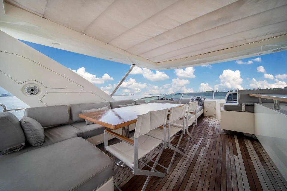Sky — 84' yacht Azimut for charter in Miami