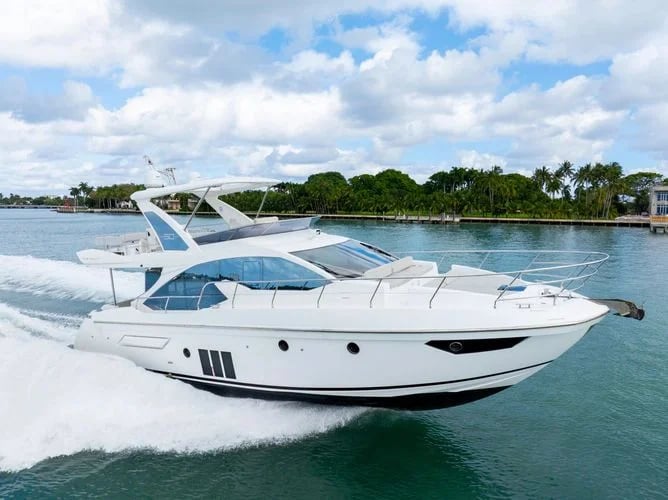 Kilauea 50' Azimut — private yacht charter in Miami