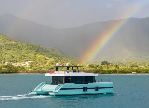 Power Cat — 70' yacht Sunreef for charter in Miami