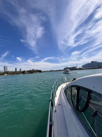 Turquoise water off the bow